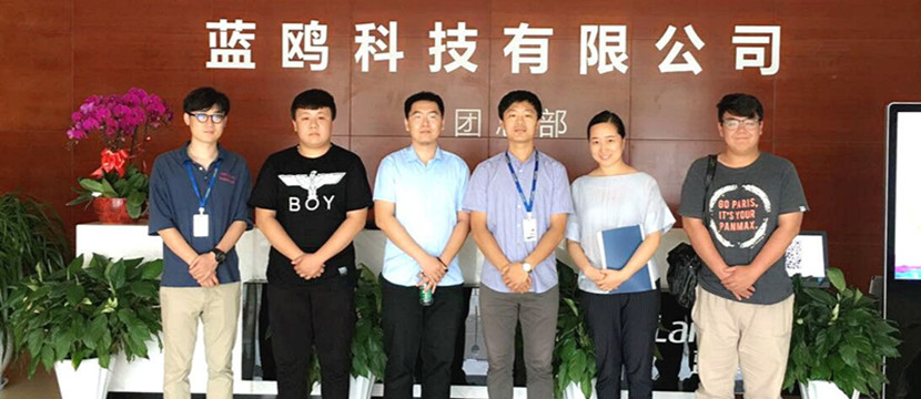 雙選會：企業(yè)又進藍鷗搶人才，初試就帶走